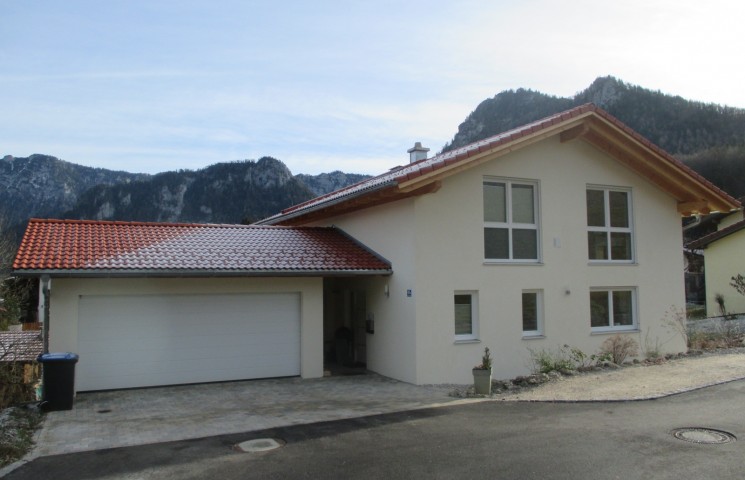 Einfamilienhaus mit Doppelgarage