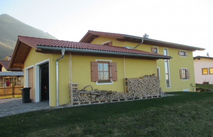 Einfamilienhaus mit Doppelgarage