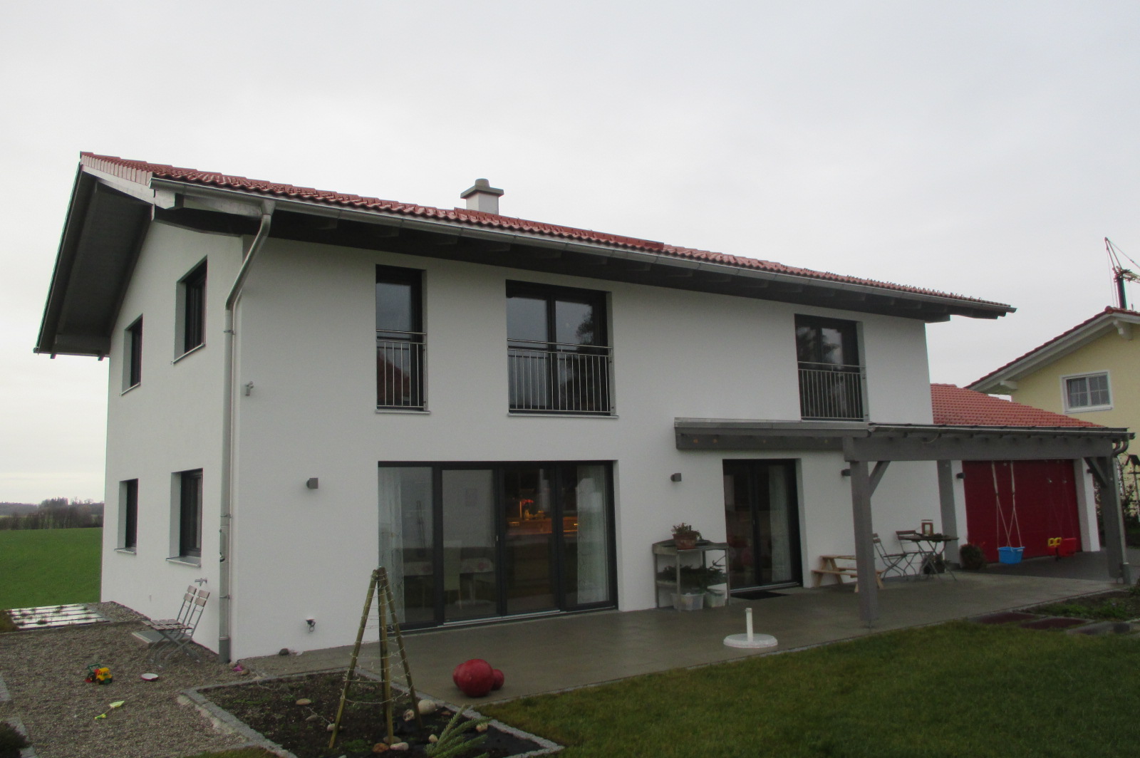 Einfamilienhaus - überdachte Terrasse