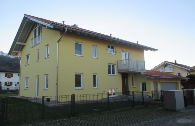 Einfamilienhaus mit Einliegerwohnung
