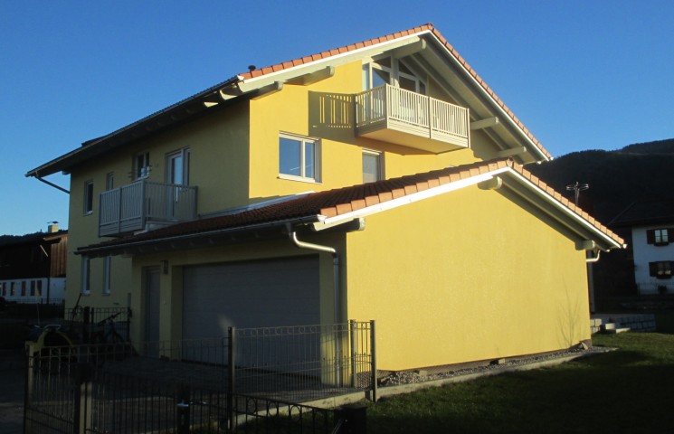 Einfamilienhaus mit Einliegerwohnung