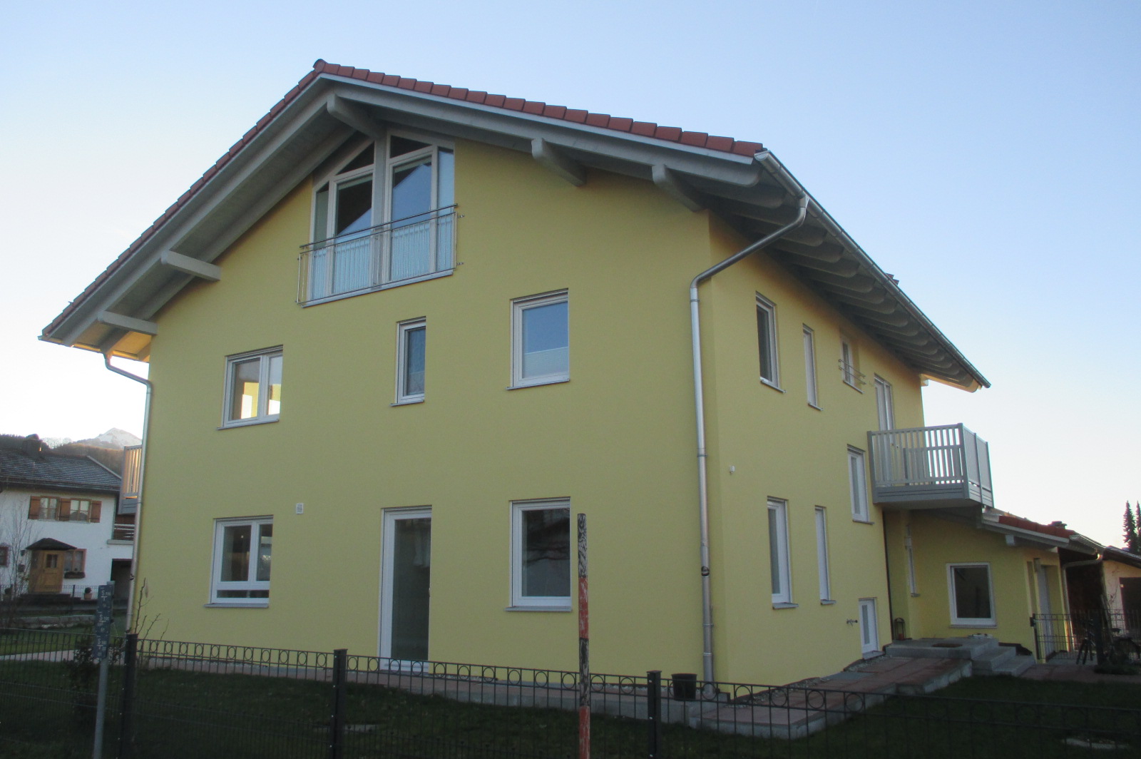 Einfamilienhaus mit Einliegerwohnung