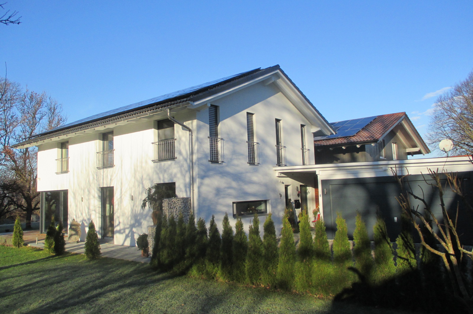 Einfamilienhaus mit franz. Balkongeländer