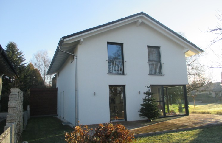Einfamilienhaus mit franz. Balkongeländer