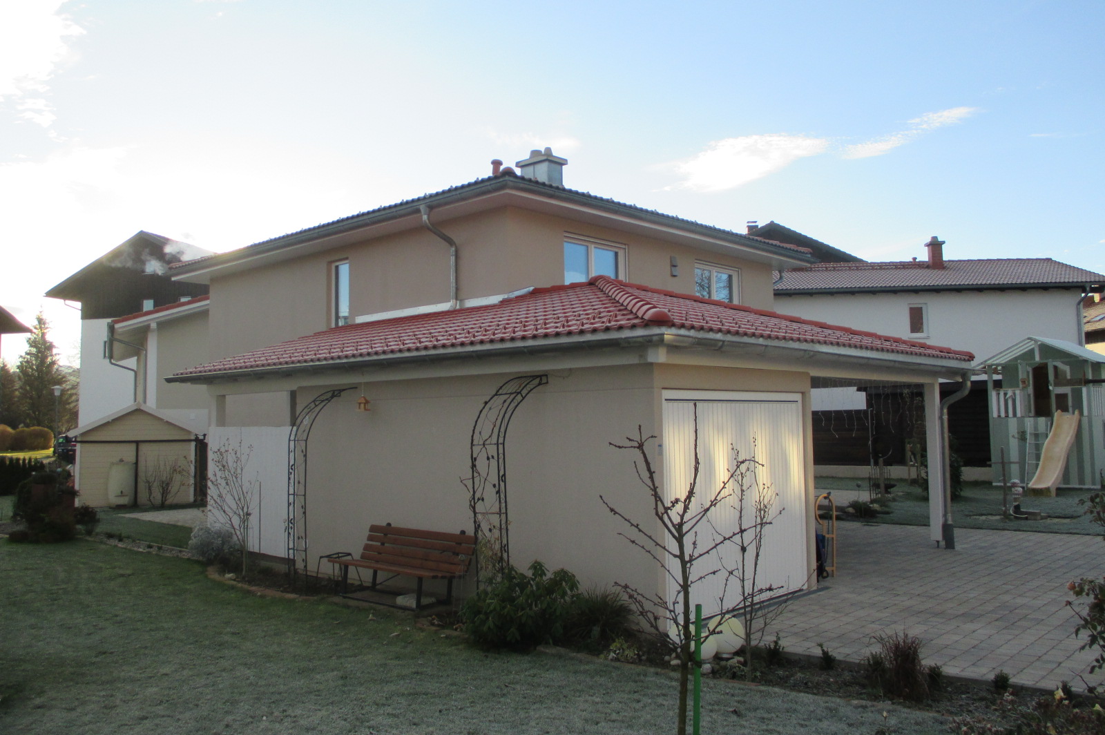 Einfamilienhaus mit Garage