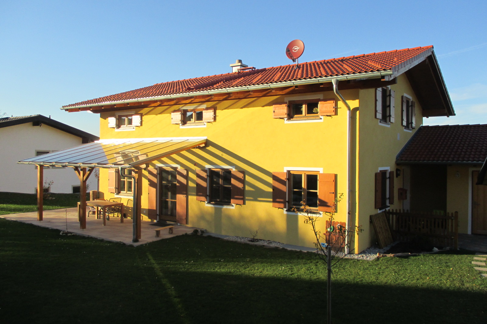 Einfamilienhaus mit überdachter Terrasse