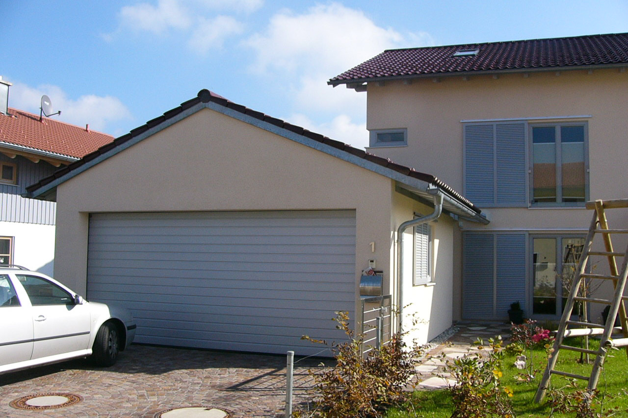 Einfamilienhaus mit Doppelgarage