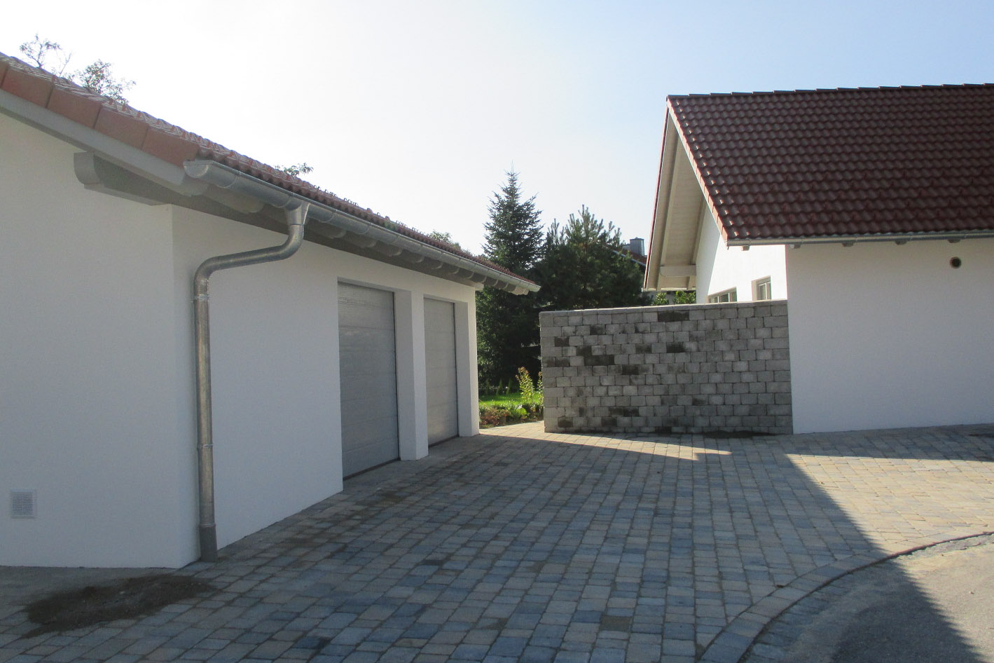 Garagen, Sichtschutzmauer