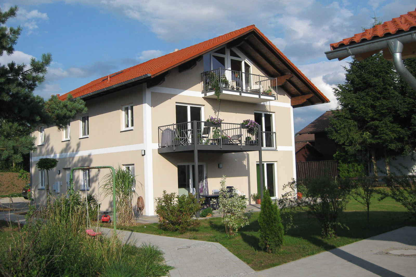 Mehrfamilienhaus
