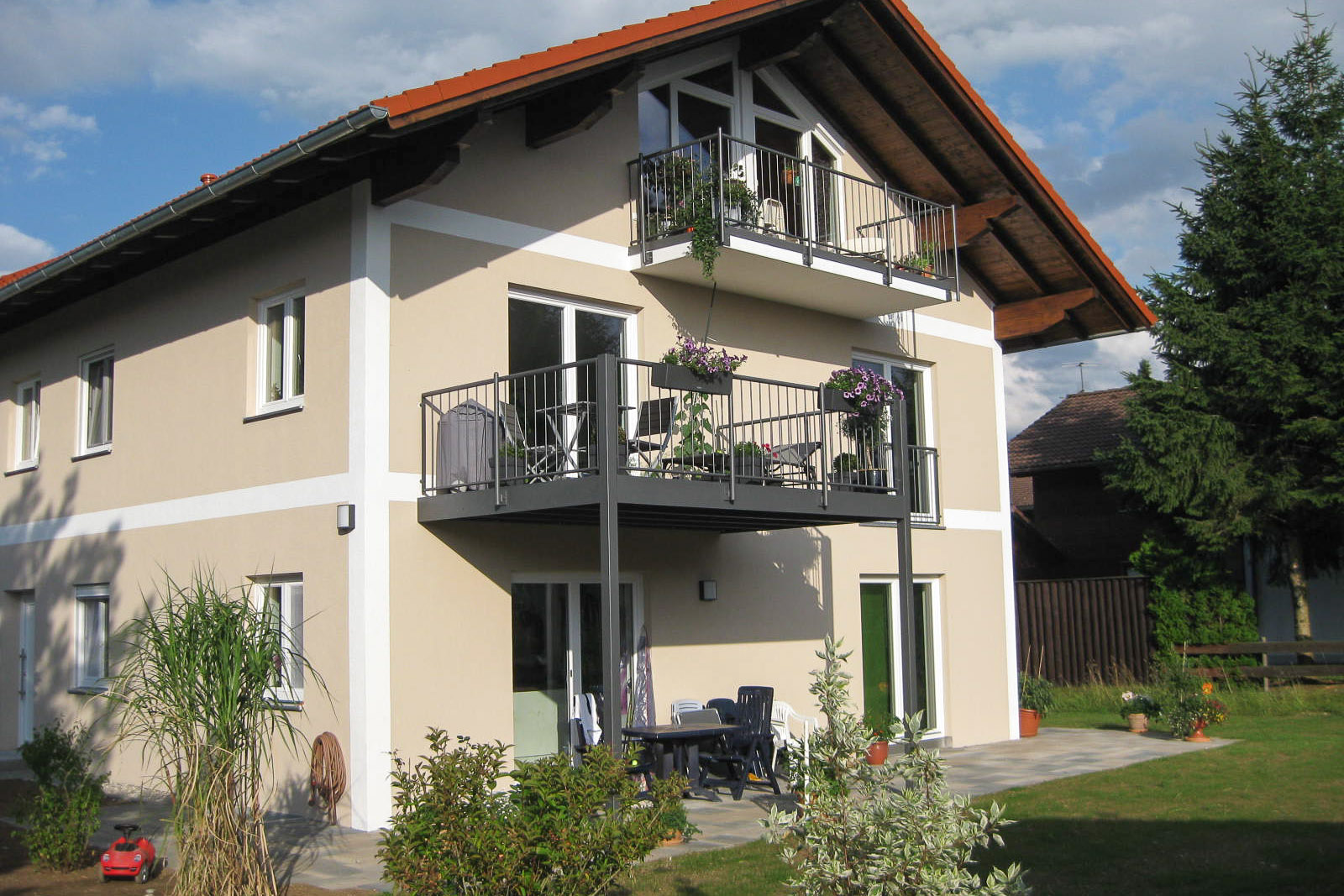 Metallbalkon - Mehrfamilienhaus