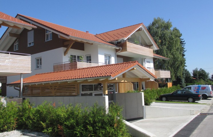 Mehrfamilienhaus - Abfahrt zur Tiefgarage