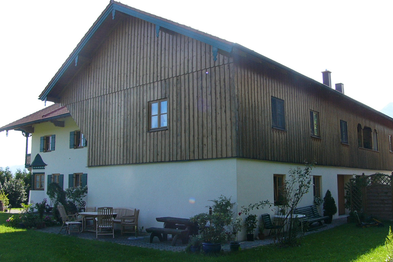 Ländliches Mehrfamilienhaus