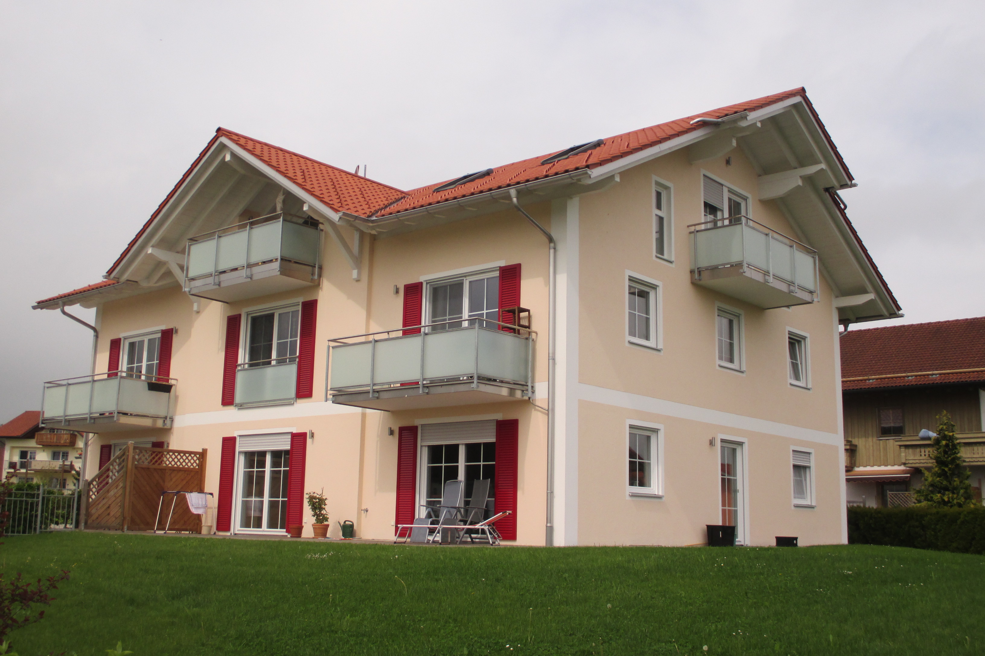 Mehrfamilienhaus - Terrassen und Balkone