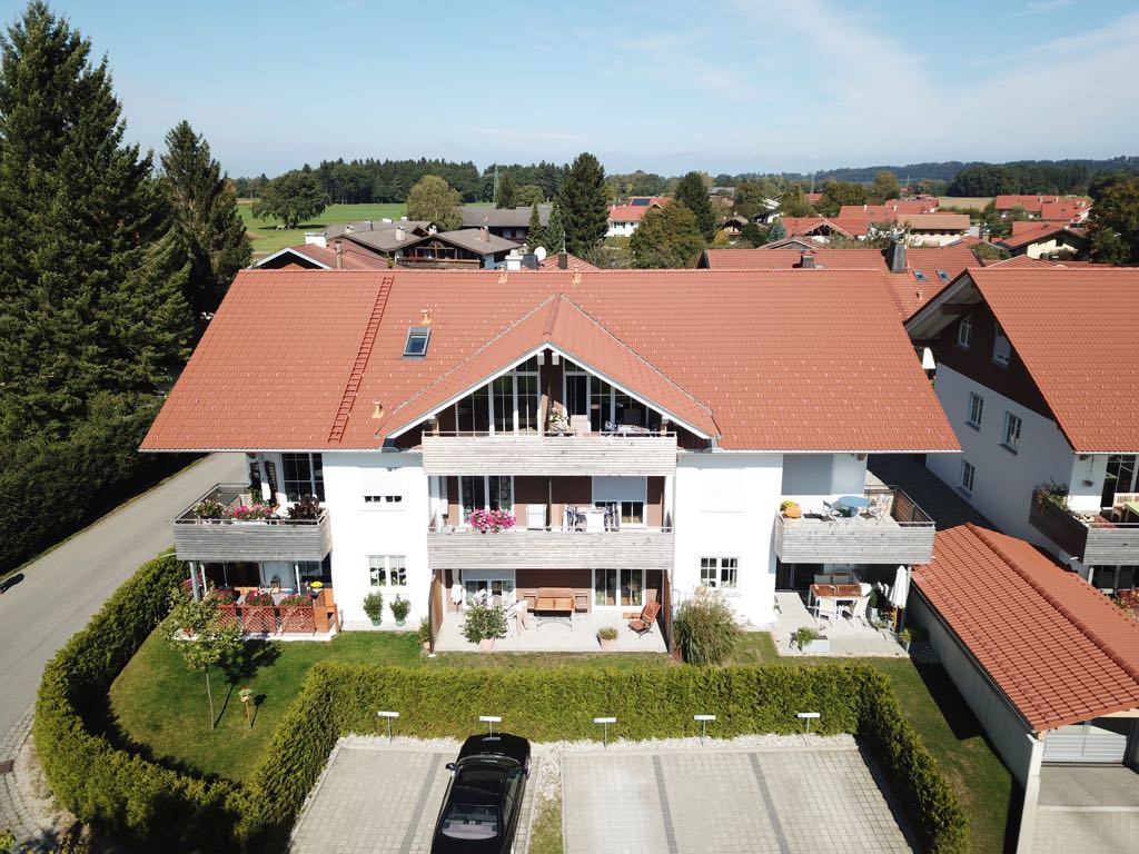 Mehrfamilienhaus - Luftaufnahmen