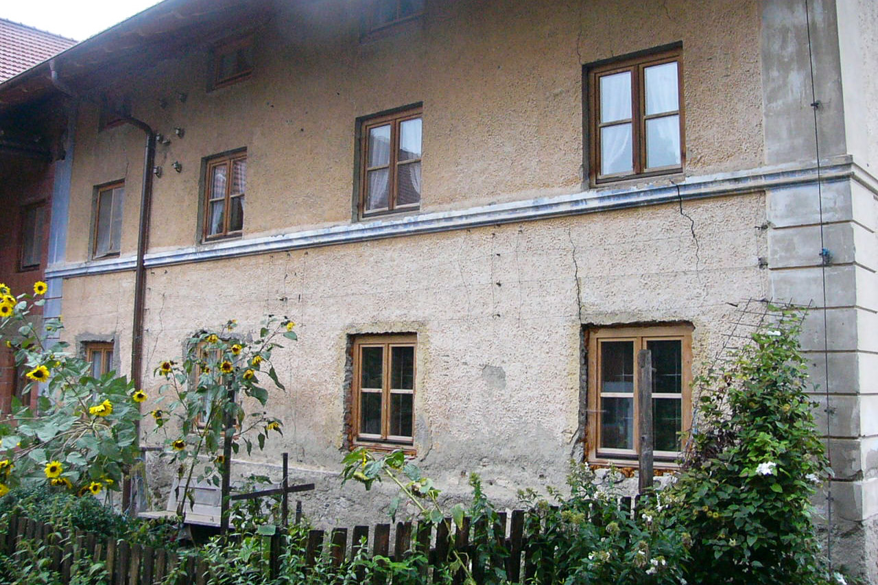 Gebäude vor der Sanierung - Wohnhaus