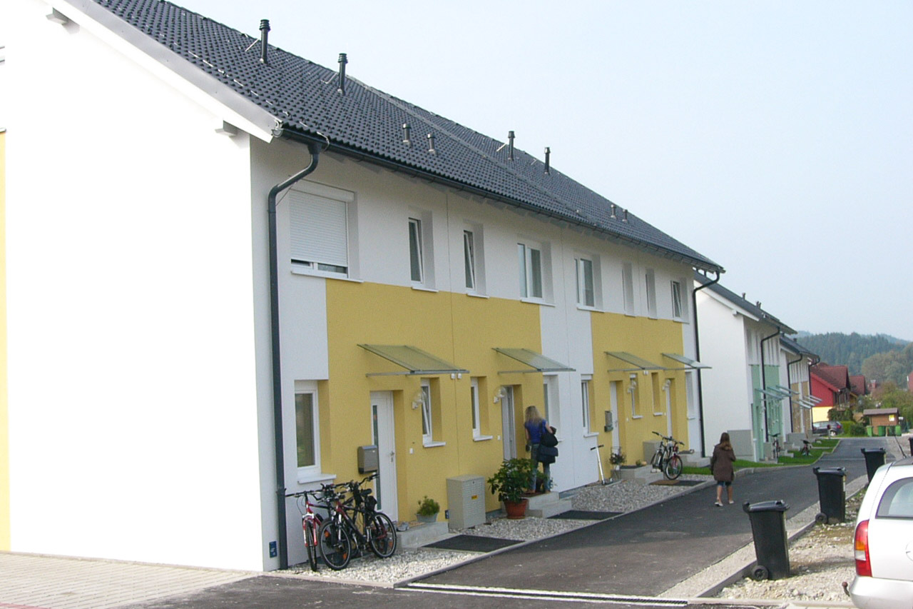 Mit Glas überdachter Eingang - Reihenhaus