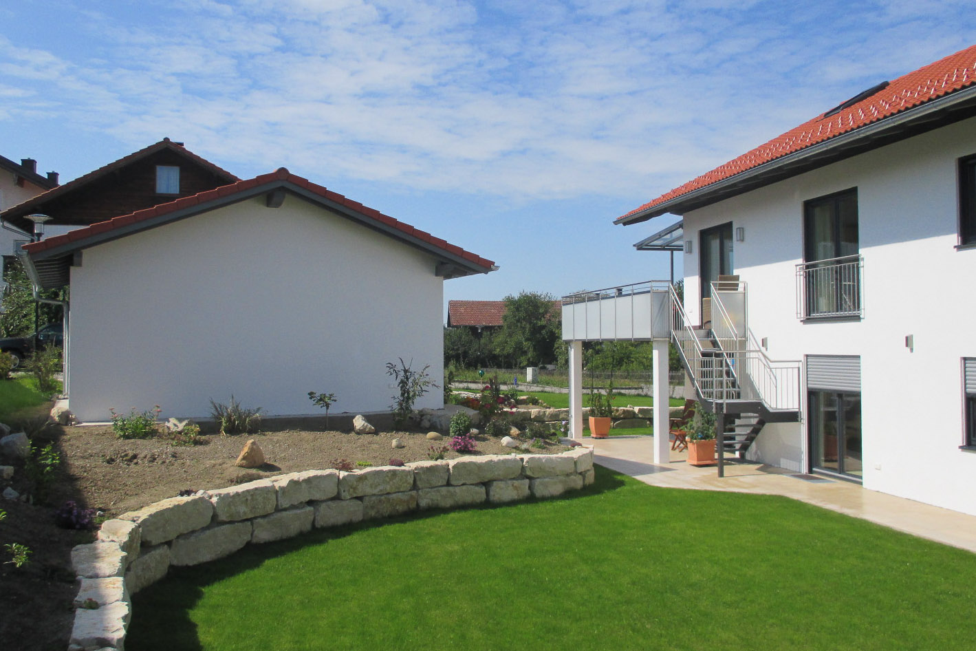 Natursteinmauer, Außentreppe mit Podest