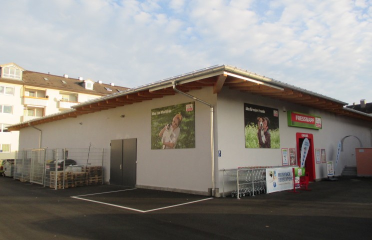 Verkaufsgebäude Fressnapf in Traunstein