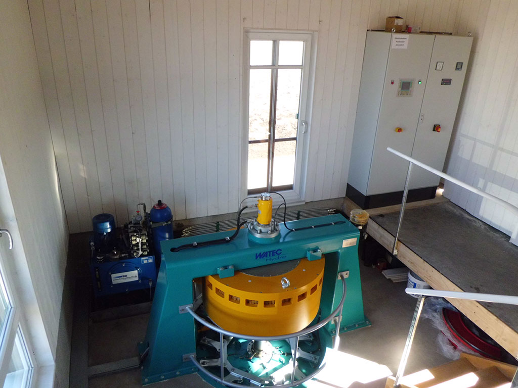 Turbine und Generator - Wasserkraftwerk an der Traun