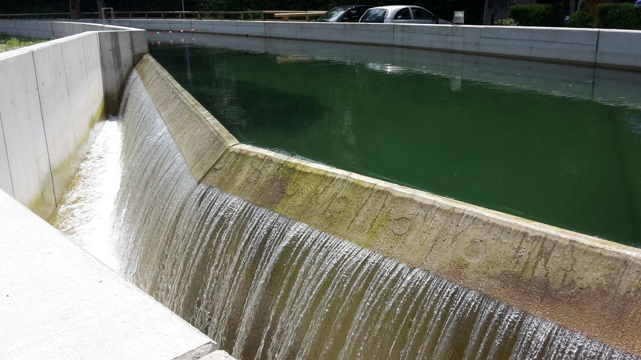 Wasserkraftwerk in Traunstein - Ableitung des Wasserüberschusses