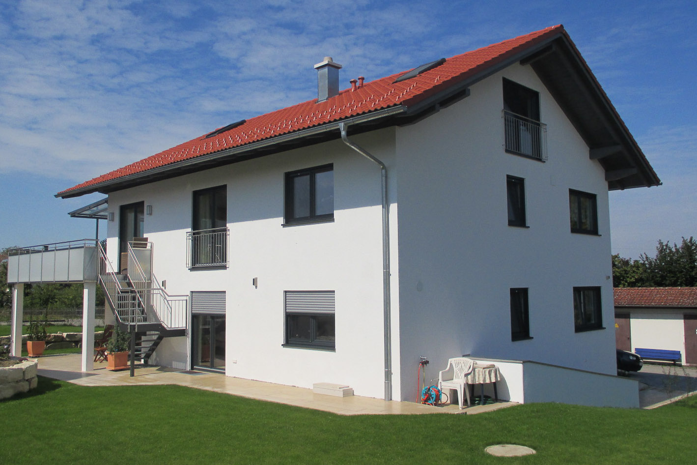 Zweifamilienhaus - Außentreppe mit Podest